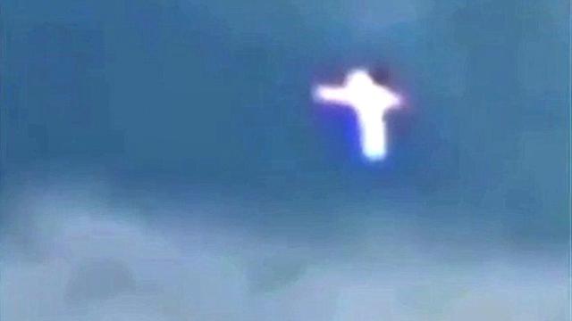 Lagi, UFO Memperlihatkan Penampakannya di Ukraina?