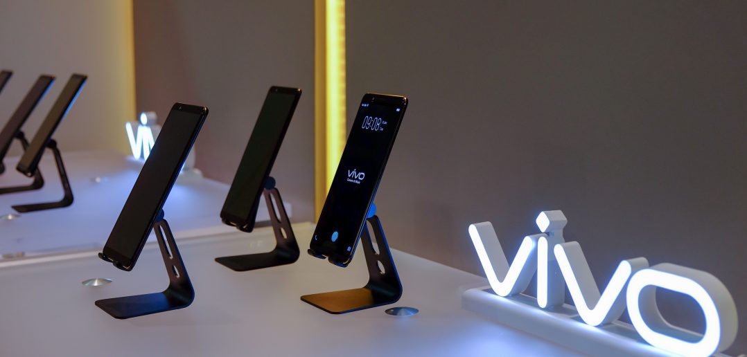 Vivo Memamerkan Smartphone Berteknologi In-Display Fingerprint Pertama di Dunia