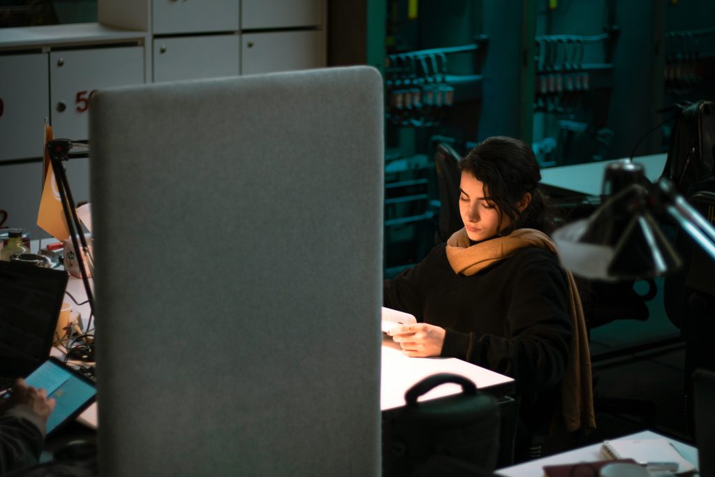 (Gambar Ilustrasi) Photo by mina rad on Unsplash